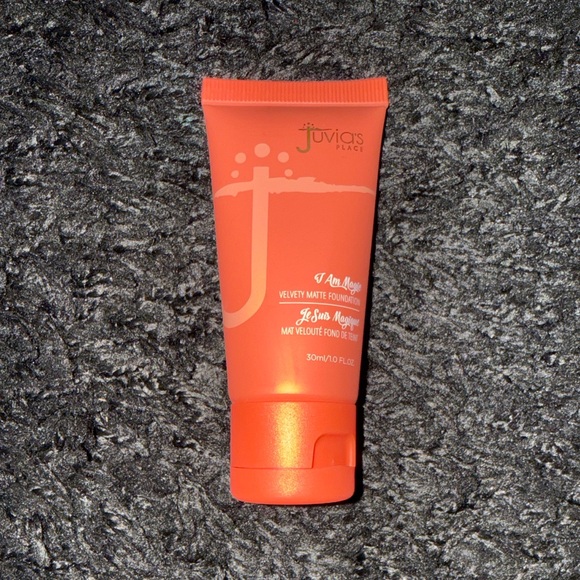 Juvia's Place Other - Juvia's Place Velvet Matte Foundation Fes/620 swatched once